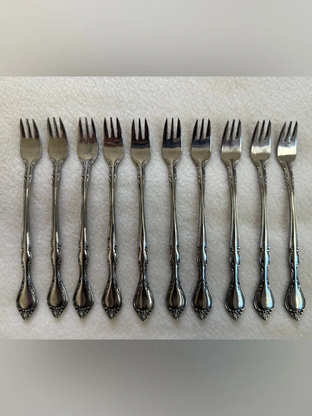 Supreme Cutlery Towle Manoir Stainless Steel Cocktail Forks - Set of 10